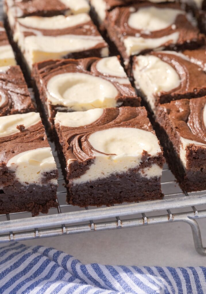 Creamy Cheesecake Brownies
