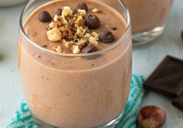 Chocolate Smoothie with Hazelnuts