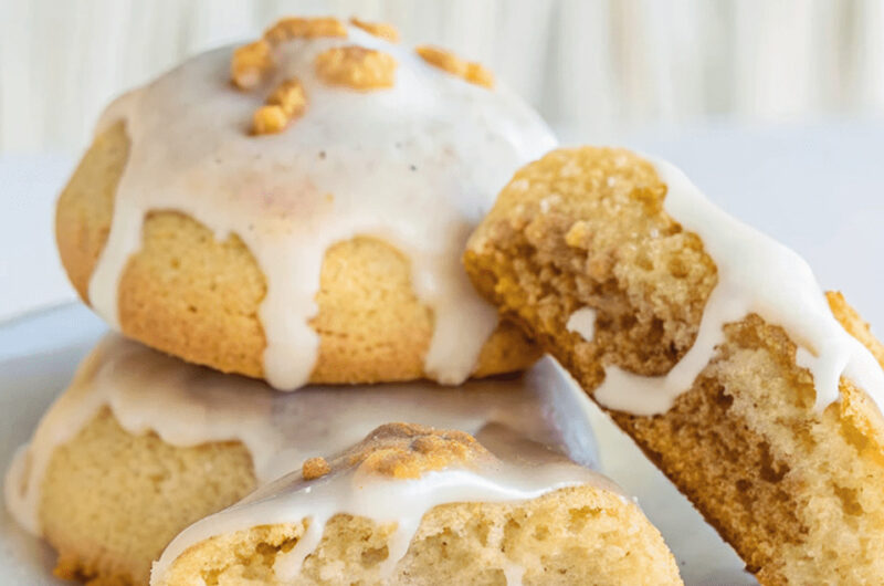 Italian Walnut Pillow Cookies
