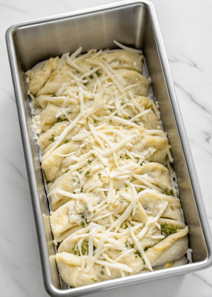 How to Make Cheesy Garlic Pull Apart Bread
