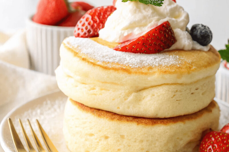 Fluffy Japanese Soufflé Pancakes