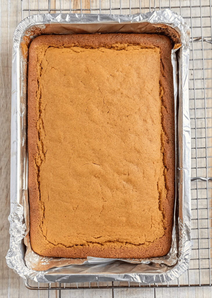 Gingerbread Cookie Bars