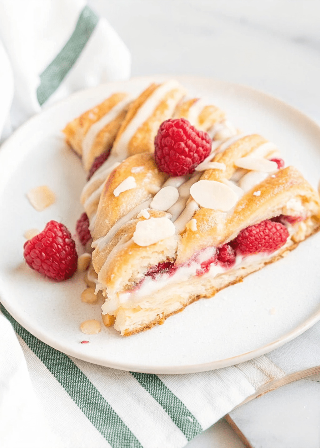 Raspberry Cream Cheese Crescent Ring
