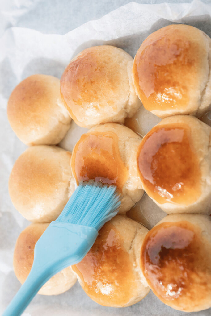 Easy Yeast Rolls