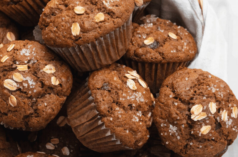 Easy Applesauce Muffins Recipe