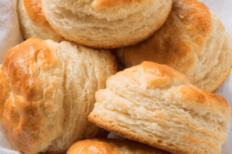 Easy Fluffy Homemade Biscuits Recipe