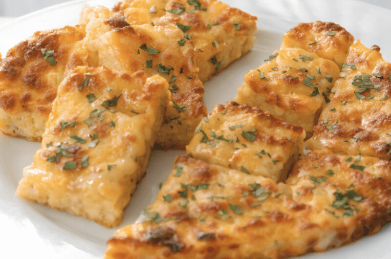 Keto Cheesy Garlic Bread