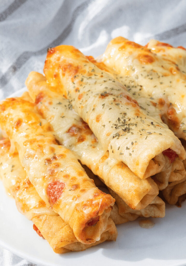 Keto Pizza Roll Ups